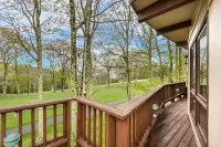 Charming Golf Course Escape with Spectacular Mountain Views - Cozy Retreat