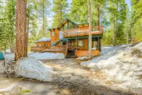 Dog-friendly cabin with private hot tub, fireplace, near skiing & the beach