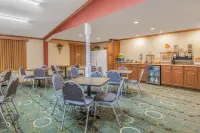 Days Inn by Wyndham Liverpool/Syracuse Hotels in Salina