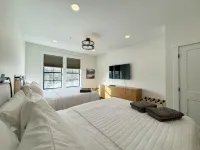Heated Pool and Cozy Fireplace - Exquisite Mountain Retreat