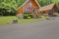Hot Tub and Game Loft - Cozy Nature Retreat Отели в г. Севи