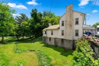 Martha's GuestHouse - Historic Downtown Dandridge! Ripleys Attraction Discounts