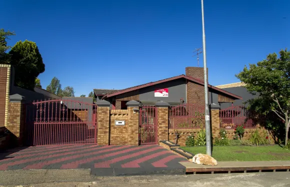 Nthateng床和早餐旅遊