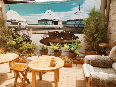 SilkRoad Guesthouse (СилкРоад Гестхаус) Отели рядом с достопримечательностью «Парк им. Горького М.»