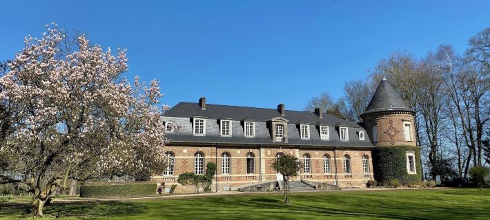 Le Domaine Saint Ange โรงแรมในซอมม์