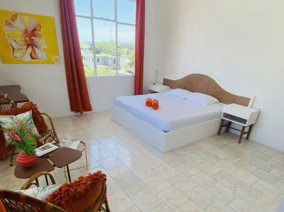 Cocoon Paradise Hotels in der Nähe von Schmuck von Bernd Wilhelm