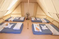 The Acacia Glamping Park Hotels in Batuan