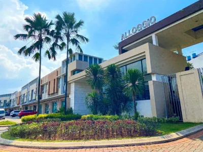 Aloha Guest House 2 - Female Only Hotell i Medang