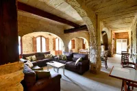 Maria's B&B Hotel a Ghasri