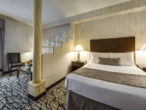 Monte Carlo Inn Oakville Suites Hotels in Oakville