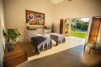 Nakatumble - Luxury Sustainable Villa with Farm Hotels in Hideaway Island