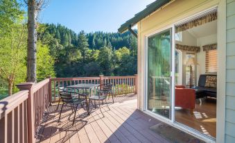 Strawhouse Resorts