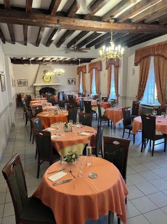 Le Relais de La Poste Отели в г. Эскренн