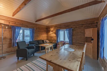 Henningsvær Rorbuer