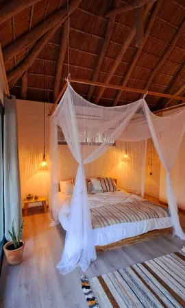 Sunset Villa - Beachfront Villa with Private Pool by Karula Отели в г. Инхамбэйн