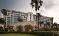Renaissance Orlando Airport Hotel Hotels near MCO Orlando Airport Terminal C