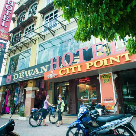 DJ Citi Point Hotel Отели рядом с достопримечательностью «Мечеть Абидин»