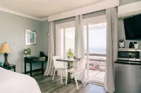 Laguna Cove Hotel
