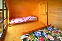 Comfortable Wooden Holiday Homes Near the Beach - Parvekkeita