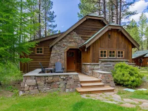 Lake Creek Lodge