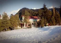 Tourist Inn Hotel Shogran Manshera 호텔