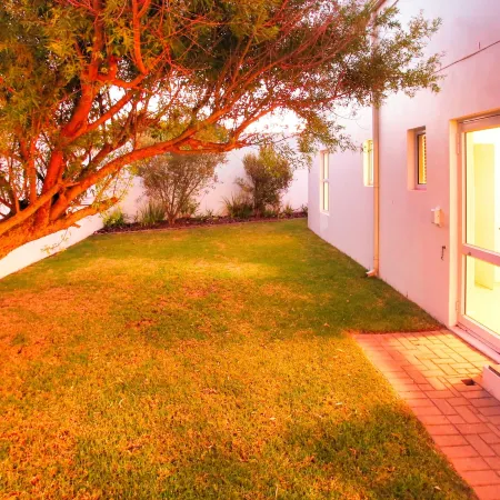 99 Steps, Langebaan, 8-Sleeper