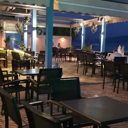 Artemis Hotel
