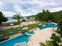 Impressively Designed and Decorated 3rd-Floor Space Overlooking Pool in Coco - piscine