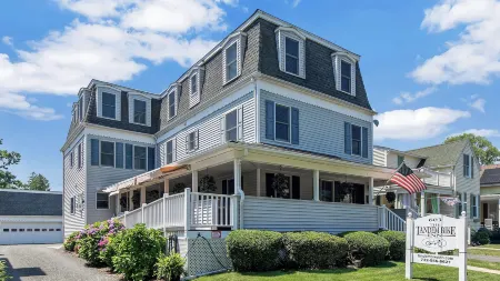 Tandem Bike Inn Отели рядом с достопримечательностью «Long Branch Beach»