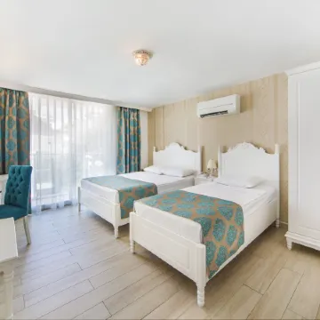 Kleopatra Atlas Hotel - Adults Only Отели рядом с достопримечательностью «Пляж Клеопатры»