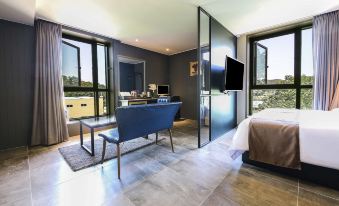 Docking Hotel