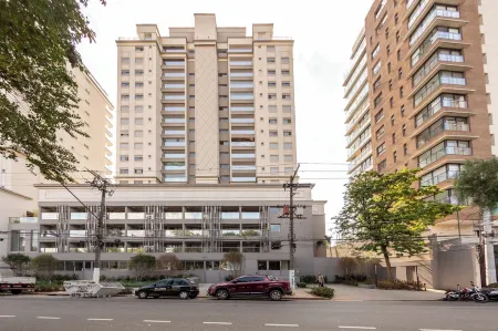 Charlie on the Parc Ibirapuera Hotel Отели рядом с достопримечательностью «Ciccillo Matarazzo Pavilion»