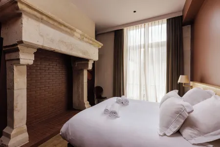 Le Cloître - 200m de la Cathédrale, Plein Centre - Encore Mieux Отели рядом с достопримечательностью «Pure Mission»