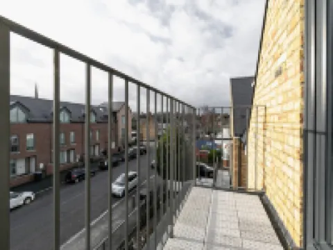 Skyvillion -Vineyard Court- Enfield 1Bed with Balcony