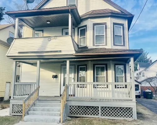 FearlessRose Vacation Rental Hotels in Springfield