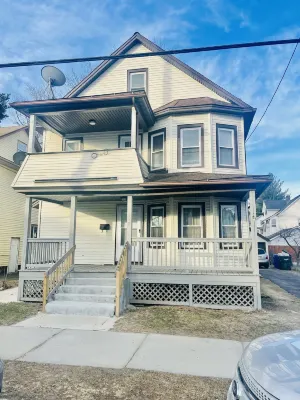 FearlessRose Vacation Rental Hotels near UMass Center at Springfield