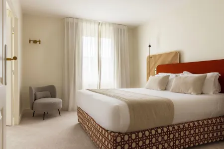 Le Plessis Grand Hotel Отели рядом с достопримечательностью «Sceaux Park»