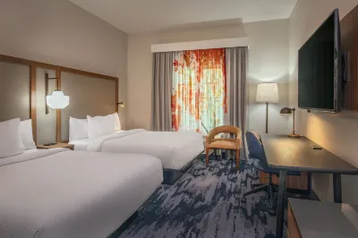 Fairfield Inn & Suites Brunswick Freeport Hotel dekat Main Quad