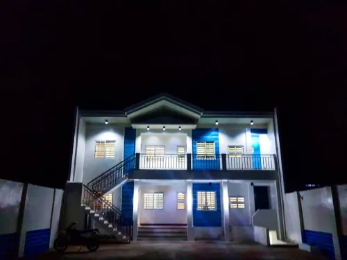 V and G Suites Limay - Homestays