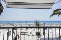 Sitges Group Beach Dreams - Merinäköala