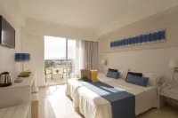 รีสอร์ทที่มีสปาสำหรับครอบครัว Cabot Pollensa Park