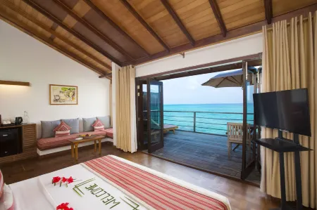 NH Collection Maldives Reethi Resort