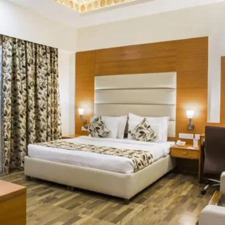 Grand Continental Hotel 