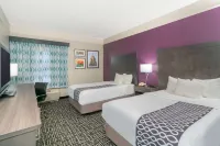 La Quinta Inn & Suites by Wyndham Latham Albany Airport Các khách sạn ở Troy