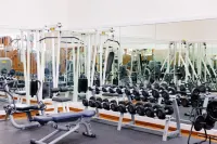Golden Coast Beach Hotel - Gym