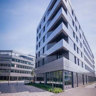 Adagio Access Stuttgart Airport Flughafen Stuttgart Besucherterrasse周辺のホテル