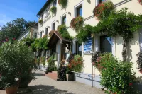 Hotel zur Pfalz Hotel di Kandel