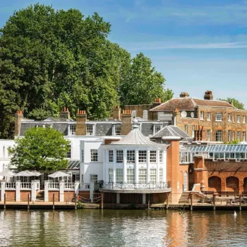 The Mitre, Hampton Court