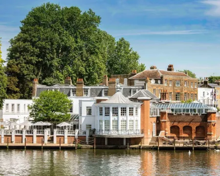 The Mitre, Hampton Court Hotels in Elmbridge