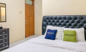 Urbanview Hotel Hikmah Syariah Majalengka